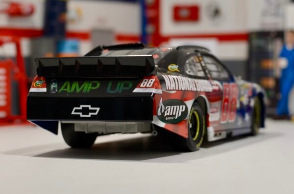 2010 Dale Earnhardt Jr. #88 National Guard Honoring Our Soldiers 1/24 ARC – Image 4
