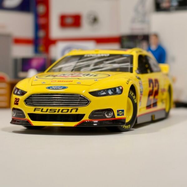 2013 Joey Logano #22 Pennzoil 1/24 ARC – Image 6