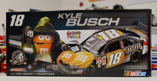 2008 Kyle Busch #18 M&M's Halloween 1/24 – Image 2