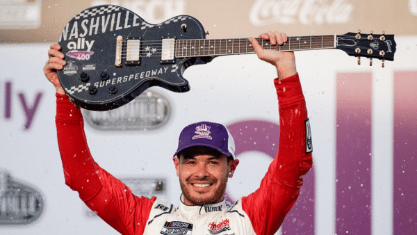 Trophée Nashville SuperSpeedway (2 options au choix) – Image 2