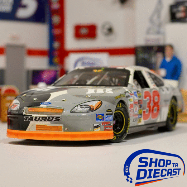 2004 Elliott Sadler #38 M&M's / Daytona Special Twin 125 Win / Raced Version 1/24 Elite