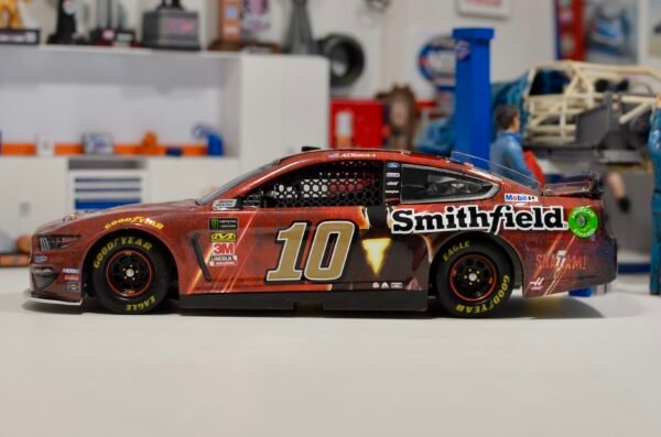 2019 Aric Almirola #10 Shazam/Smithfield 1/24 Elite – Image 6
