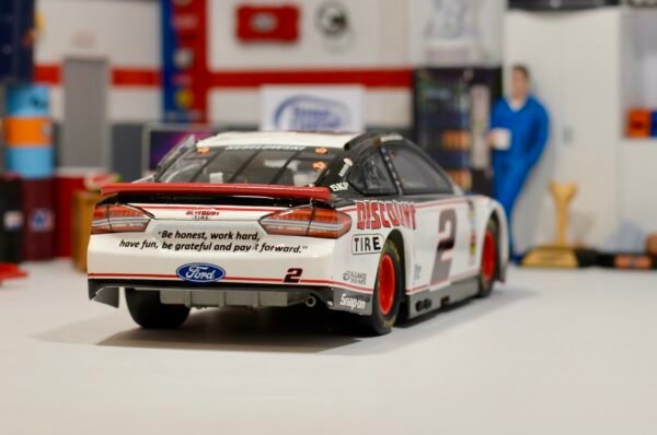 2018 Brad Keselowski  #2 Discount Tire Bruce Halle Tribute 1/24 Elite – Image 4