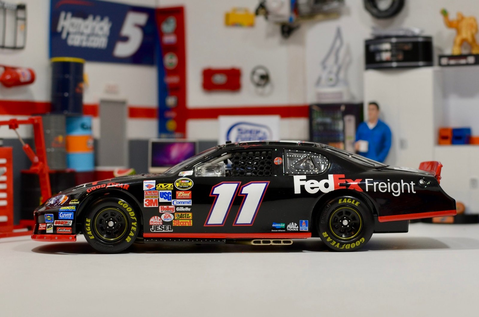 Owners Club Select Denny Hamlin #11 FedEx Freight 2007 Monte Carlo SS 1:24 – Edizione Limitata 1/700