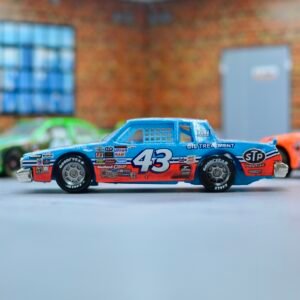 1984 RICHARD PETTY #43 STP Firecracker 400 200th Win 1/64 ARC Standard
