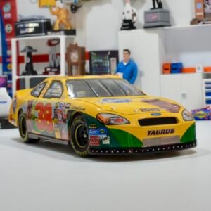 2004 Elliott Sadler #38 Pedigree / The Wizard of Oz 1/24 ARC Standard