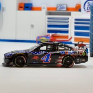 2021 Kevin Harvick #4 Mobil 1 Salutes 1/64 ARC Standard