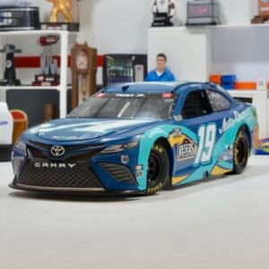 2021 Martin Truex Jr. #19 Auto-Owners Insurance MTJF 1/24 ARC Standard