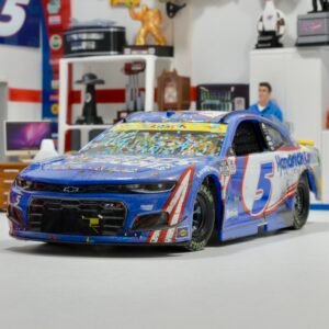 2021 Kyle Larson #5 Hendrickcars.com Phoenix Win 1/24 Elite Flashcoat Color