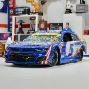 2021 Kyle Larson #5 Hendrickcars.com Phoenix Win 1/24 Elite Galaxy Color