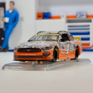 2021 Kevin Harvick #4 Busch Light Hunt4Busch 1/64 Diecast Chassis