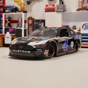 2021 Kevin Harvick #4 Mobil 1 1/24 Elite Standard